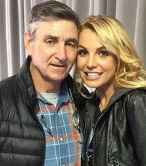 Pai de Britney Spears tem perna amputada após grave infecção