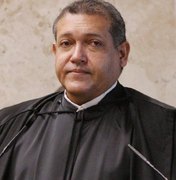 Nunes Marques interrompe julgamento do STF sobre demissão de não vacinados