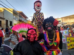 Carnaval de Traipu começa com bloquinho infantil e apresentação do palhaço Mixuruca