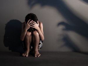 Um em cada 3 brasileiros concorda que mulher tem culpa por estupro, diz pesquisa