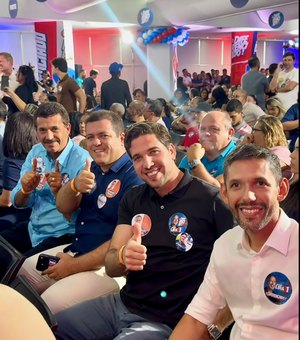 Marlan Ferreira lidera comitiva de Limoeiro de Anadia em convenção do União Progressistas