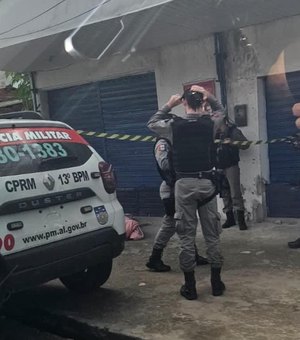 Homem é assassinado a golpes de arma branca no bairro do Feitosa