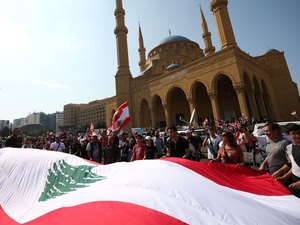 Bolsonaro convida Temer para chefiar missão humanitária no Líbano