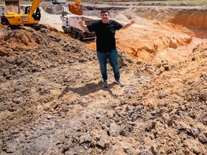 Prefeito de Rio Largo acompanha avanço da macrodrenagem do Brasil Novo