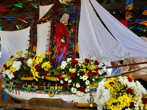 Maragogi encerra celebração a São Pedro com procissão marítima