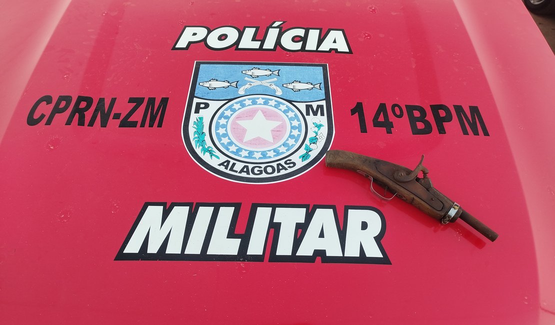 Suspeito de tentativa de feminicídio é preso com espingarda em Joaquim Gomes