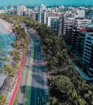 DMTT instala placas de 'proibição de estacionamento' na orla de Maceió