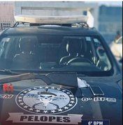 Jovem e adolescente são detidos com arma e drogas em Matriz de Camaragibe
