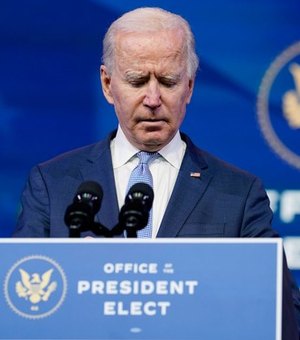 Biden diz que EUA estão sob ataque 'sem precedentes' de 'extremistas'