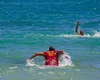 Pai e filho são resgatados de afogamento na Praia do Francês, em Marechal Deodoro