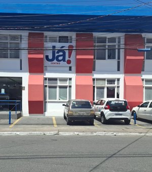 Sem saber das remarcações, população vai até a Central Já e se depara com portas fechadas