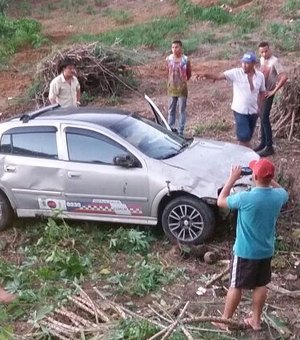 Taxista perde o controle do veículo e sofre acidente em Porto Calvo
