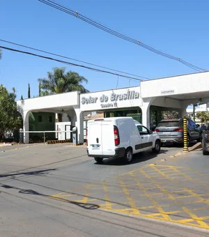 Moraes manda vistoriar carros e área externa da casa de Bolsonaro