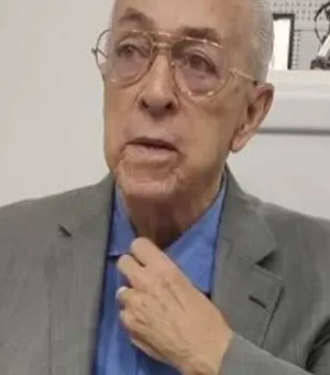 Médico pediatra Dr. Milton Hênio passa por cirurgia e segue na UTI