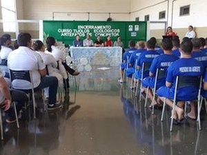 Reeducandos do Presídio do Agreste concluem curso de fabricação de tijolo ecológico