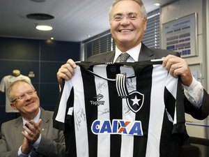 Torcedores do Botafogo (RJ) reprovam imagem de Renan Calheiros com camisa do clube