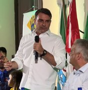[Vídeo] Flávio Bolsonaro sobe o tom contra Moraes e questiona prisão do pai