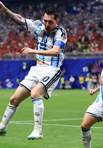 Messi marca, Argentina conquista virada histórica sobre o Egito e avança na Copa