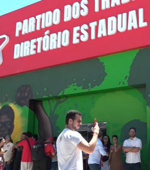 [Vídeo] PT inaugura nova sede em Maceió com auditório e loja de produtos do partido