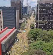 Avenida Paulista é tomada por quase 80 mil pessoas em ato pró-Flávio Bolsonaro
