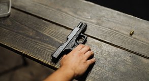 Homem é preso com arma de fogo após falsa denúncia de sequestro em Maceió