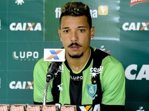 CSA confirma contratação do atacante Hugo Cabral, de 29 anos