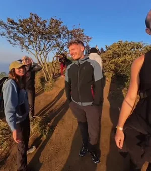 Jon, o poliglota das trilhas surpreende estrangeiros no Rio