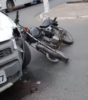 [Vídeo] Motociclista fica ferido após colisão com veículo no bairro Canafístula em Arapiraca