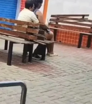 Casal filmado fazendo sexo em praça de Palmeira dos Índios não é paciente do CAPS, segundo prefeitura