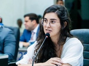 Teca Nelma propõe atendimento odontológico gratuito a vítimas de violência doméstica