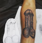 Mulher tatua pênis no braço: 'O corpo é meu'