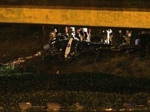 Perícia preliminar não encontra marcas de disparos em helicóptero que caiu no Rio