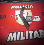 Briga entre amigos termina em coronhada e apreensão de arma em Arapiraca