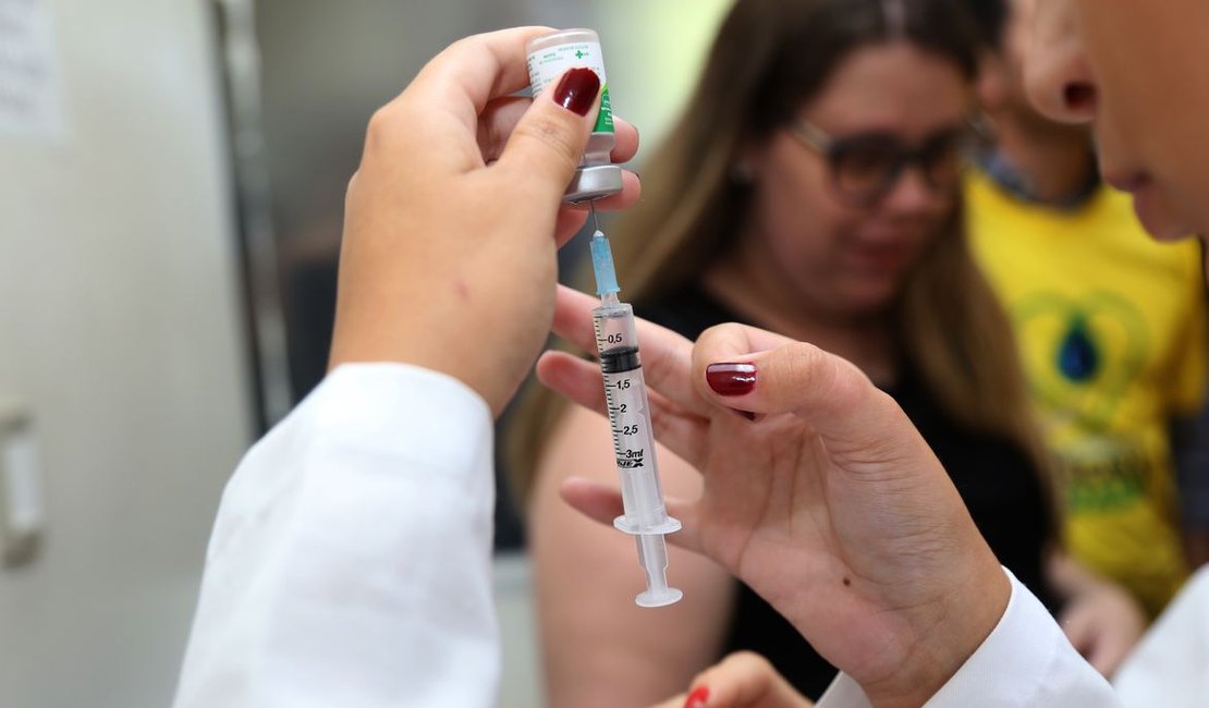 709.167 doses das vacinas contra a Covid-19 foram aplicadas em Alagoas