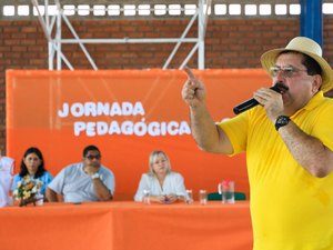 Proposta pedagógica é apresentada para pais de alunos de escola em Rio Largo
