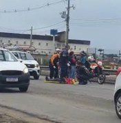 Motociclista fica ferida após colisão com carro na AL-220, em Arapiraca