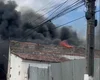 Fábrica de estofados pega fogo e é totalmente destruída no bairro Planalto, em Arapiraca
