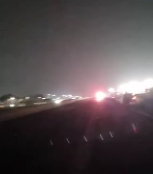 Acidente deixa duas pessoas em estado grave na BR-101 em São Sebastião