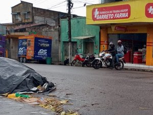 [Vídeo] Polícia fecha todas as entradas que dão acesso ao bairro Manoel Teles