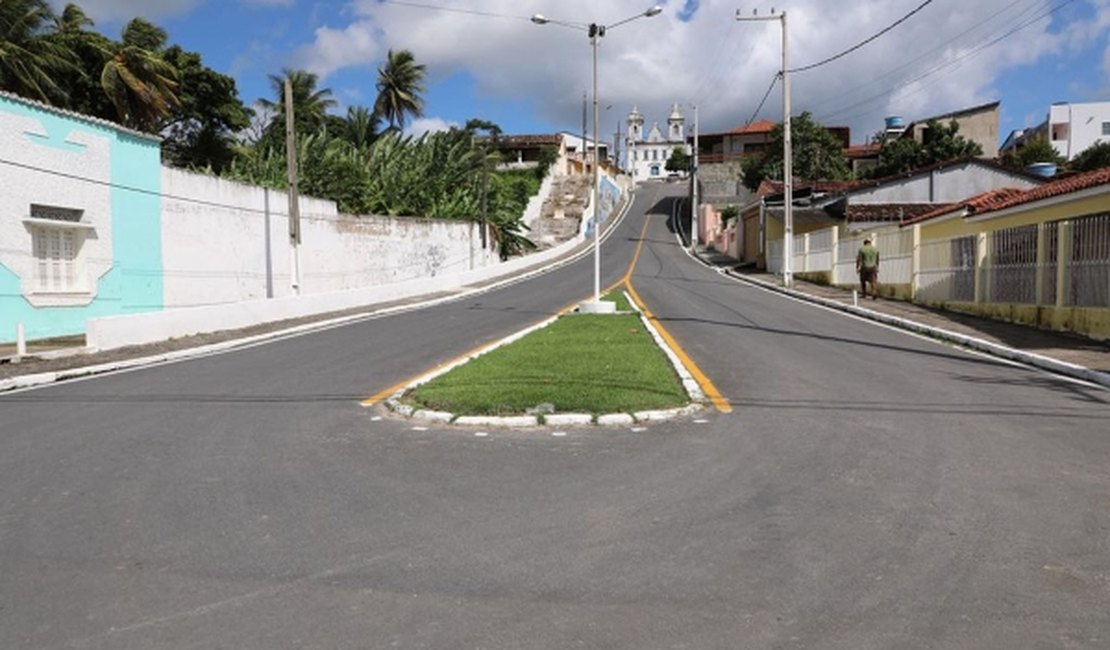 Governo do Estado inaugura pavimentação asfáltica em Coqueiro Seco