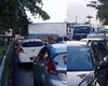 Carreta atola e causa congestionamento na Av. Durval de Góes Monteiro