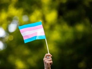 Comitê Olímpico dos EUA proíbe mulheres trans em competições femininas