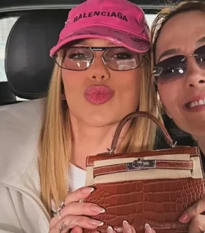 Em Paris, Virginia Fonseca presenteia sócia com bolsa de quase R$ 500 mil