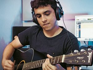 Músico João Felipe lança canal no YouTube e prepara outras novidades