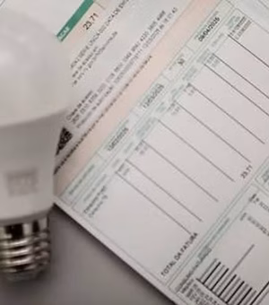 Conta de luz: bandeira tarifária em agosto continuará amarela, decide Aneel