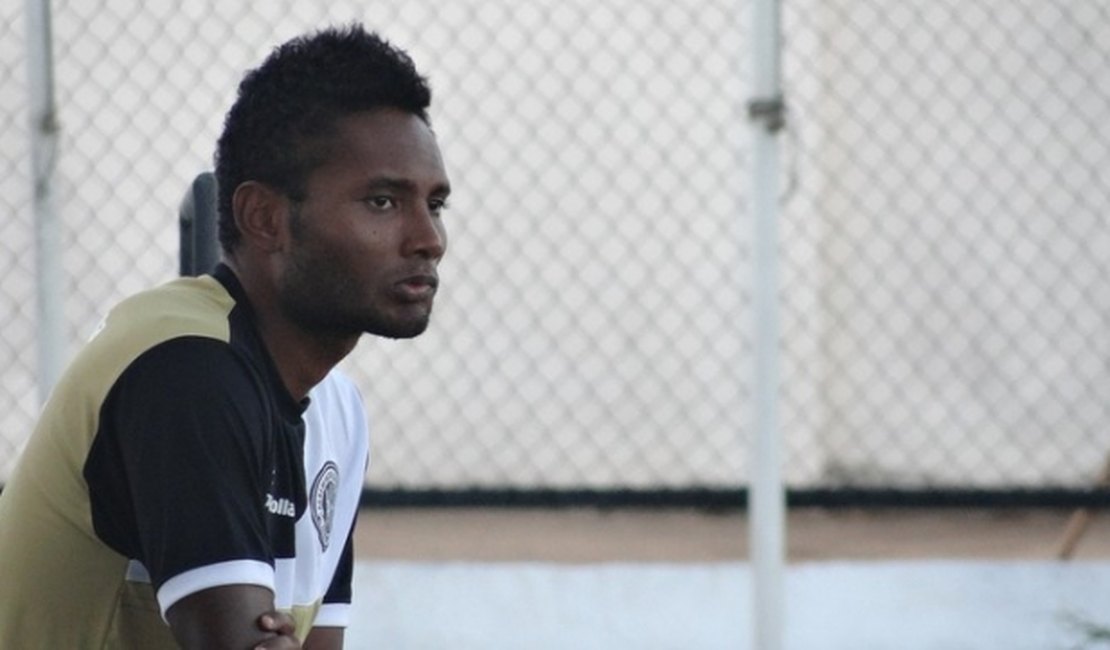 Rayro desiste de assinar com o ASA e vai para time mineiro