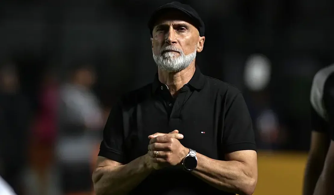 Álvaro Pacheco descarta saída após derrota do Vasco: ‘Amanhã vou treinar’