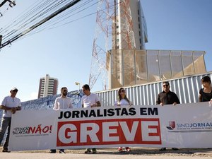 Greve continua e jornalistas alagoanos pedem ajuda da população