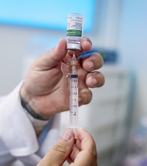 ImunizaVan percorre bairros de Maceió levando vacinação contra a Influenza