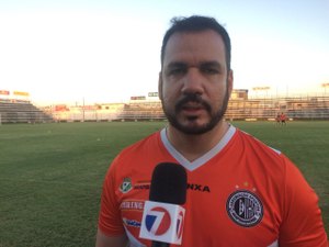 [Vídeo] ASA: Fisioterapeuta Hugo Bittencourt explica situação dos jogadores entregues ao DM 